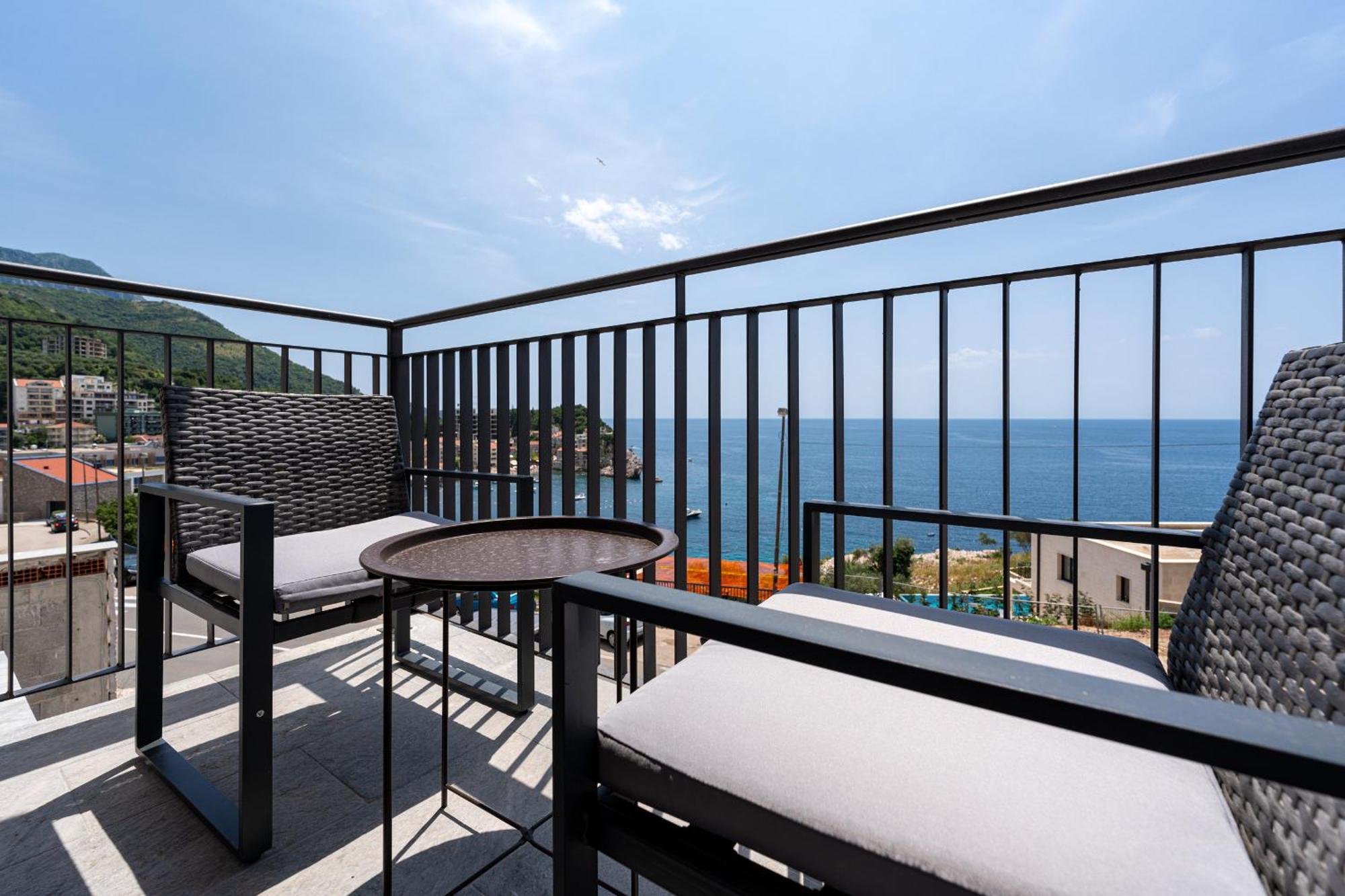 Niki Apartments Przno Светі-Стефан Екстер'єр фото