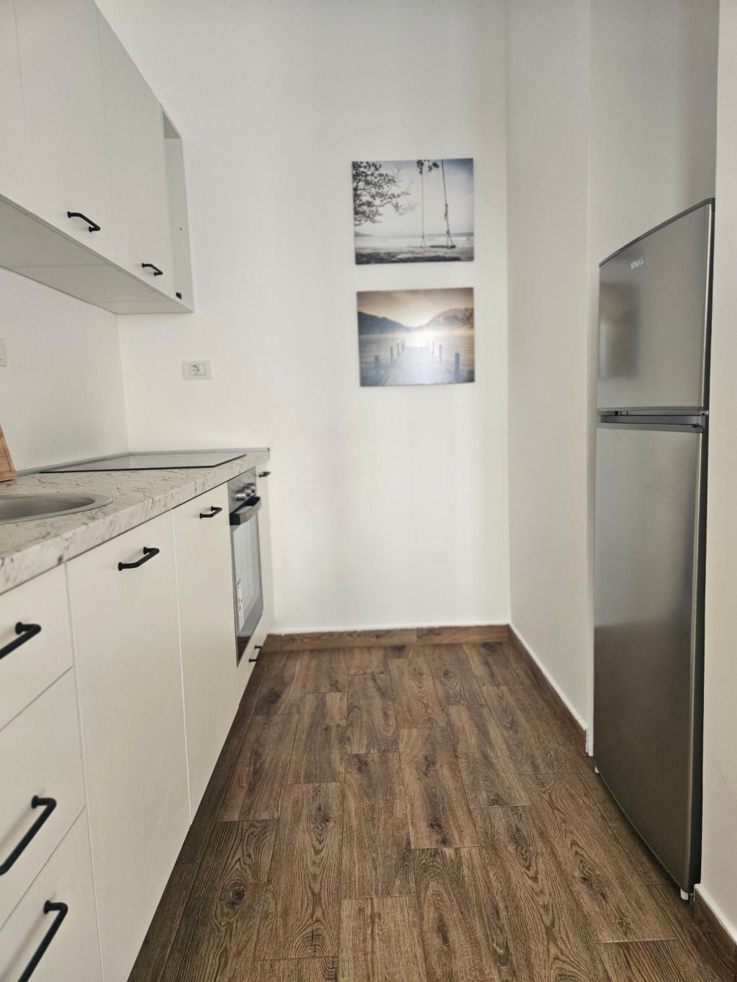 Niki Apartments Przno Светі-Стефан Екстер'єр фото